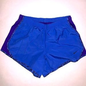 NIKE Girls Large Purple Running Shorts
